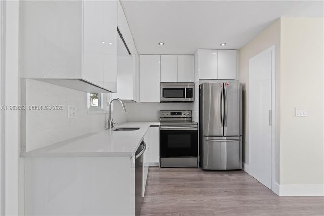 2312 Van Buren St 1, Hollywood, FL 33020