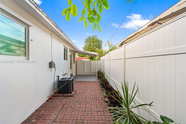 2312 Van Buren St 1, Hollywood, FL 33020