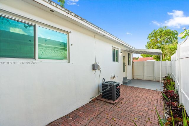 2312 Van Buren St 1, Hollywood, FL 33020