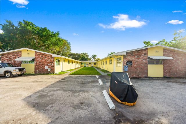 2312 Van Buren St 1, Hollywood, FL 33020