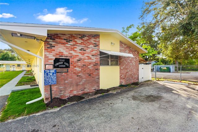 2312 Van Buren St 1, Hollywood, FL 33020