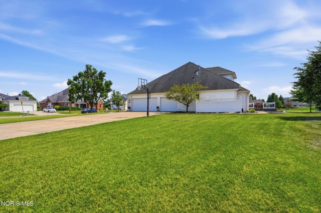 808 Pine Valley Drive, Bowling Green, OH 43402