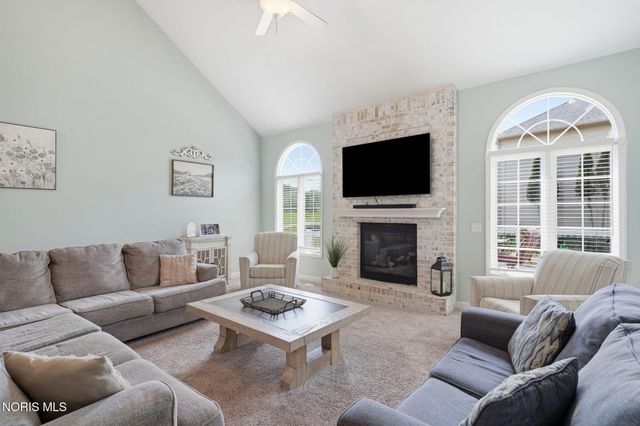 808 Pine Valley Drive, Bowling Green, OH 43402