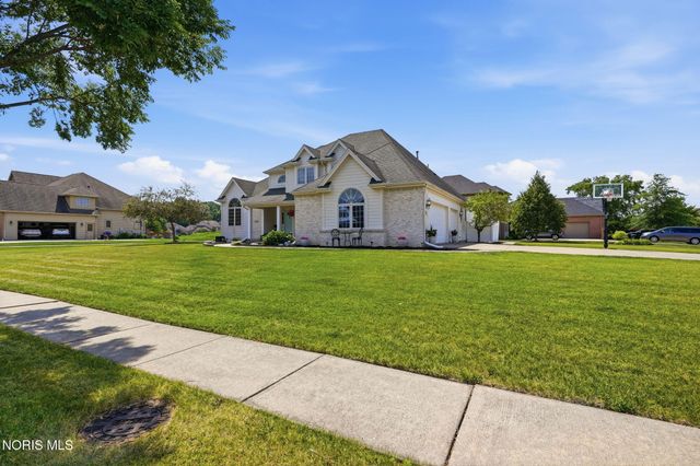 808 Pine Valley Drive, Bowling Green, OH 43402