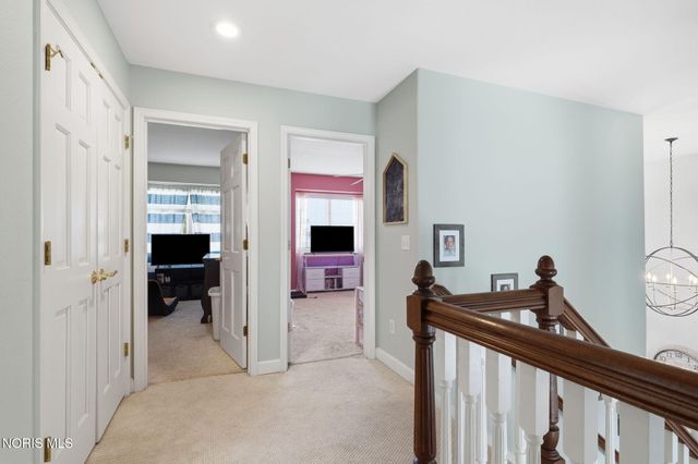 808 Pine Valley Drive, Bowling Green, OH 43402
