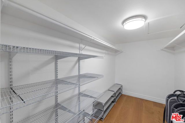851 N San Vicente Boulevard 117, West Hollywood, CA 90069