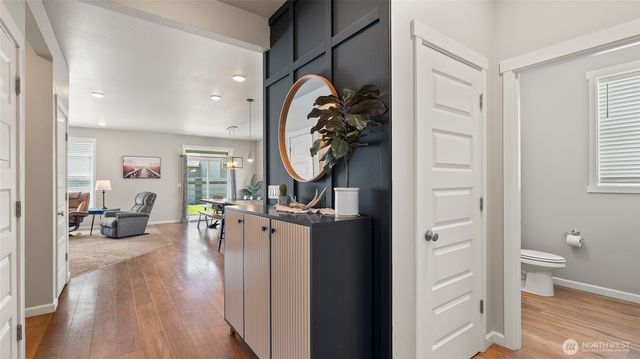 8215 Cardinal Peak St, West Richland, WA 99353