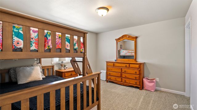 8215 Cardinal Peak St, West Richland, WA 99353