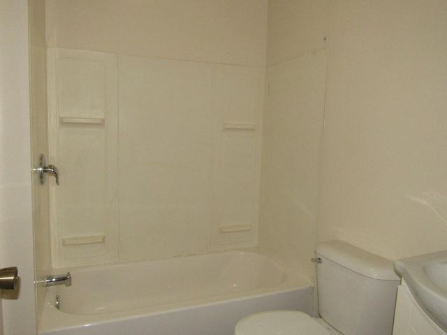 627 Grand Ave, Superior, WI 54880