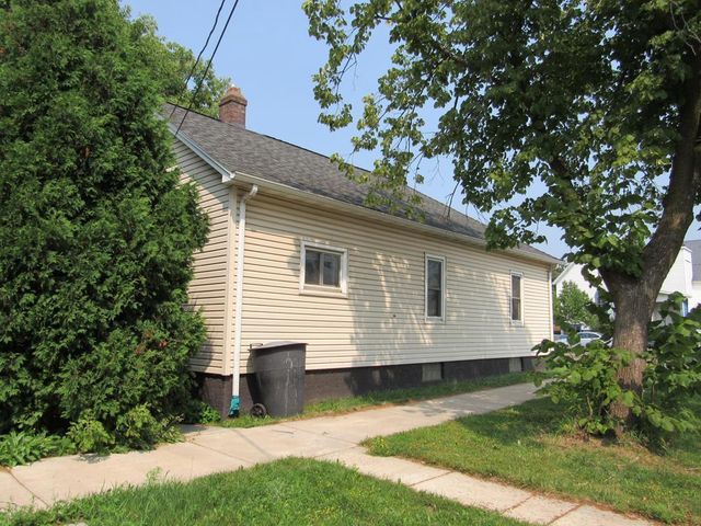 627 Grand Ave, Superior, WI 54880