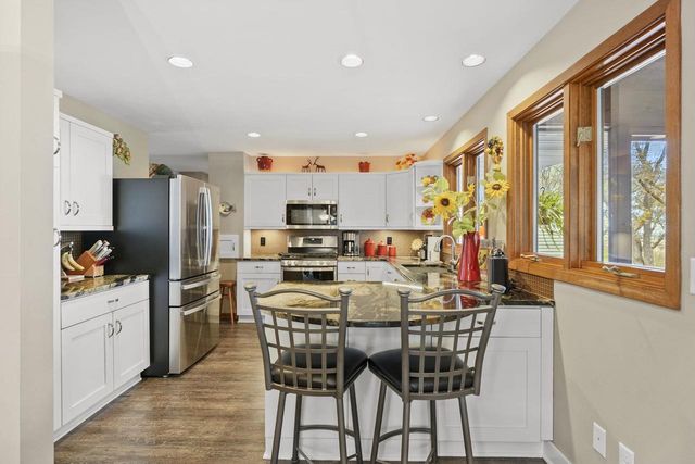 4992 Sunrise Ridge Trail, Middleton, WI 53562