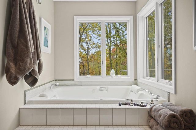 4992 Sunrise Ridge Trail, Middleton, WI 53562