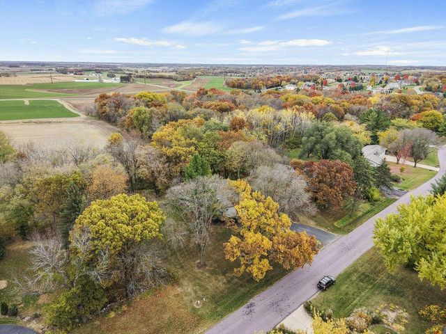 4992 Sunrise Ridge Trail, Middleton, WI 53562