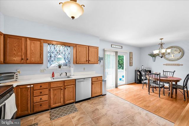 607 INDEPENDENCE CT, Blandon, PA 19510