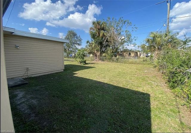 2985 Saint Charles ST, Fort Myers, FL 33916