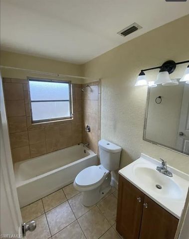 2985 Saint Charles ST, Fort Myers, FL 33916