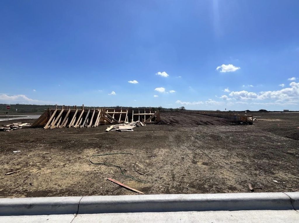 197 Wild Horse DR, Cedar Creek, TX 78612