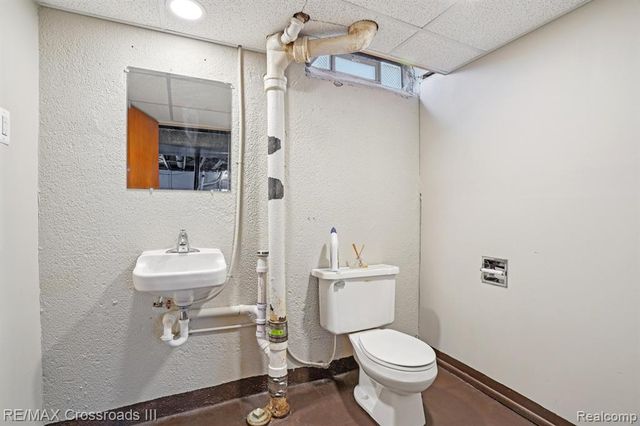 5578 Grindley Park Street, Dearborn Heights, MI 48125