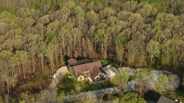 235 Kings Way Drive, Marshfield, MO 65706
