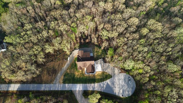 235 Kings Way Drive, Marshfield, MO 65706