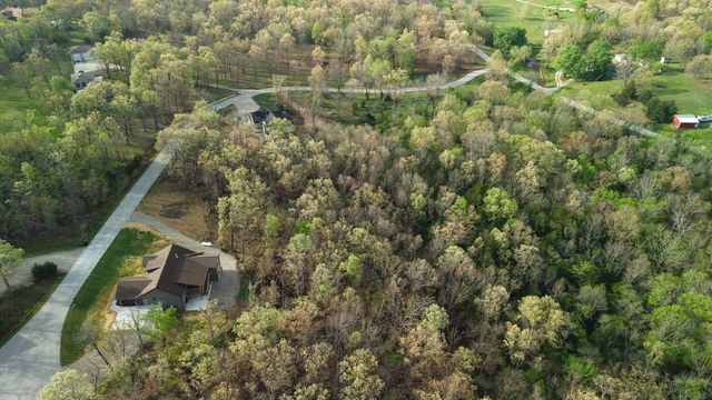 235 Kings Way Drive, Marshfield, MO 65706