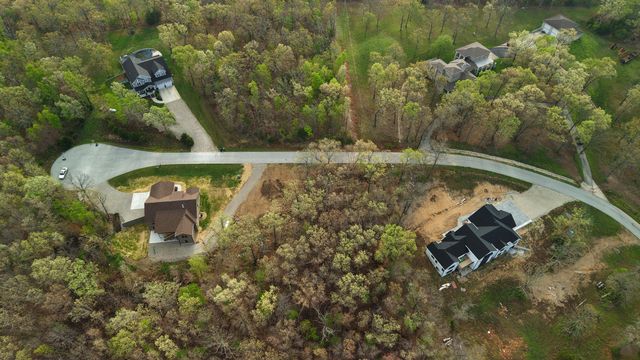 235 Kings Way Drive, Marshfield, MO 65706