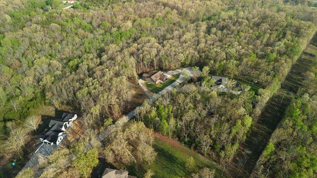 235 Kings Way Drive, Marshfield, MO 65706