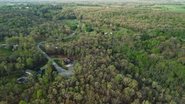 235 Kings Way Drive, Marshfield, MO 65706