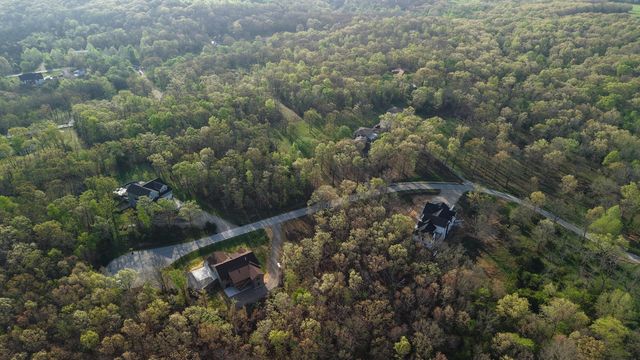 235 Kings Way Drive, Marshfield, MO 65706