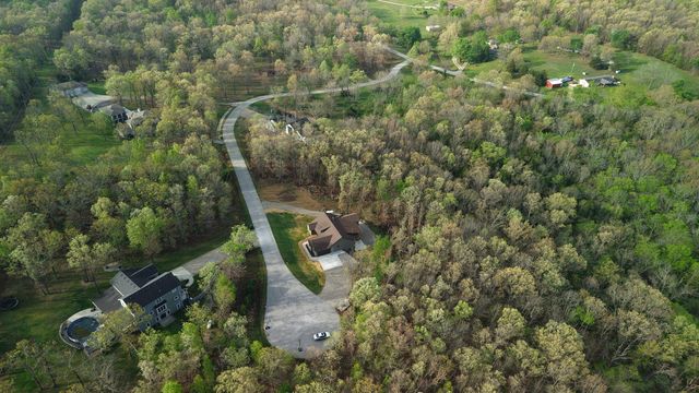 235 Kings Way Drive, Marshfield, MO 65706