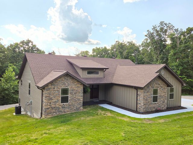 235 Kings Way Drive, Marshfield, MO 65706