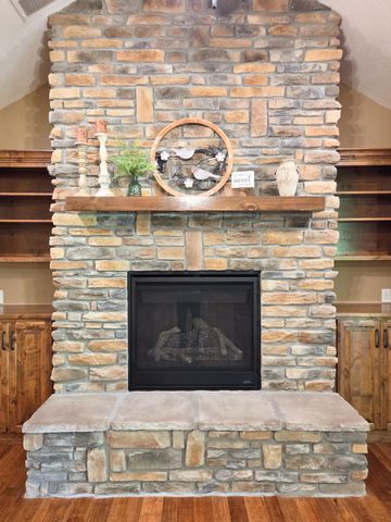 235 Kings Way Drive, Marshfield, MO 65706