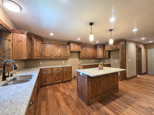 235 Kings Way Drive, Marshfield, MO 65706