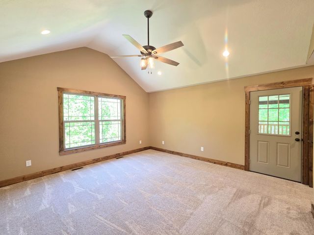 235 Kings Way Drive, Marshfield, MO 65706