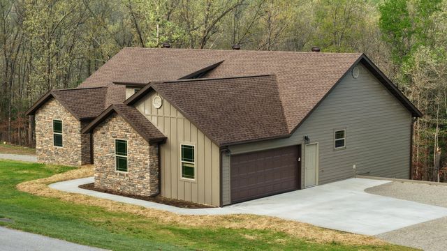 235 Kings Way Drive, Marshfield, MO 65706
