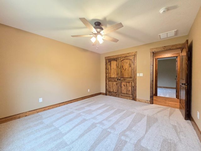 235 Kings Way Drive, Marshfield, MO 65706