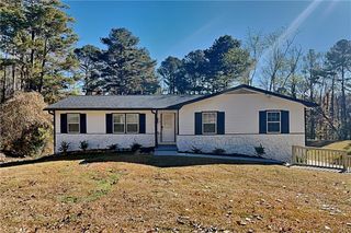 1176 Golden SW Circle, Lilburn, GA 30047