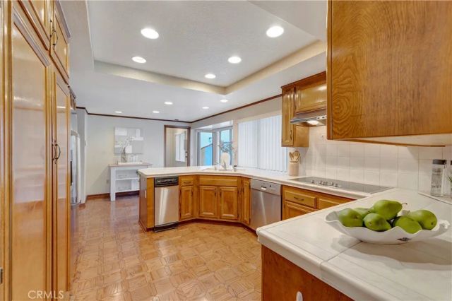 6225 Riviera Circle, Long Beach, CA 90815