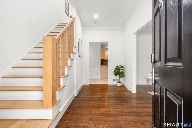 8 Rising Road, Norwalk, CT 06850