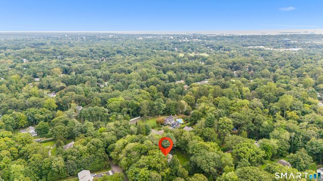 8 Rising Road, Norwalk, CT 06850