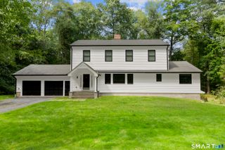 8 Rising Road, Norwalk, CT 06850