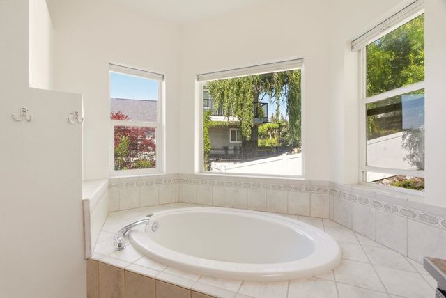 101 S Wright Ct, Liberty Lake, WA 99019