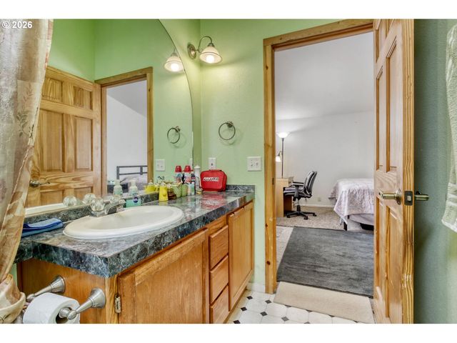 1901 Se MINTER BRIDGE Rd, Hillsboro, OR 97123