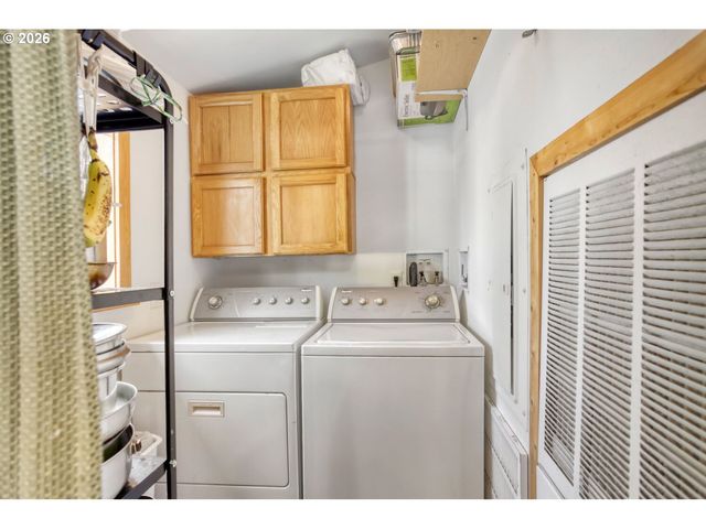 1901 Se MINTER BRIDGE Rd, Hillsboro, OR 97123