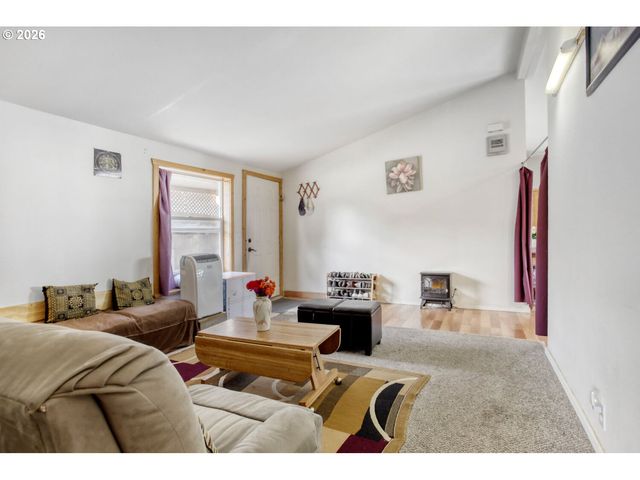 1901 Se MINTER BRIDGE Rd, Hillsboro, OR 97123