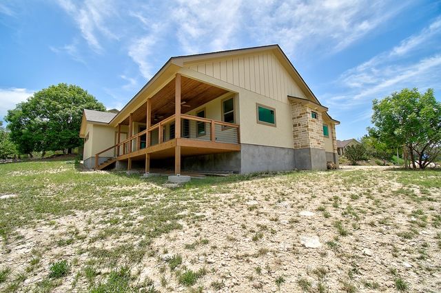 200 Castle Pines Dr, Kerrville, TX 78028