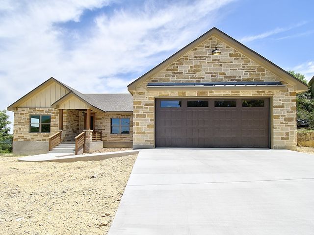 200 Castle Pines Dr, Kerrville, TX 78028