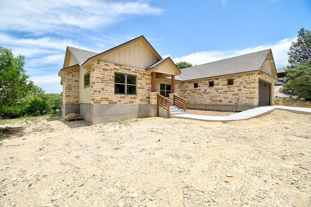 200 Castle Pines Dr, Kerrville, TX 78028