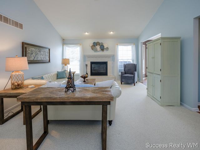 27836 Manchester Circle, Paw Paw, MI 49079