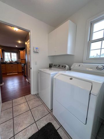 27836 Manchester Circle, Paw Paw, MI 49079